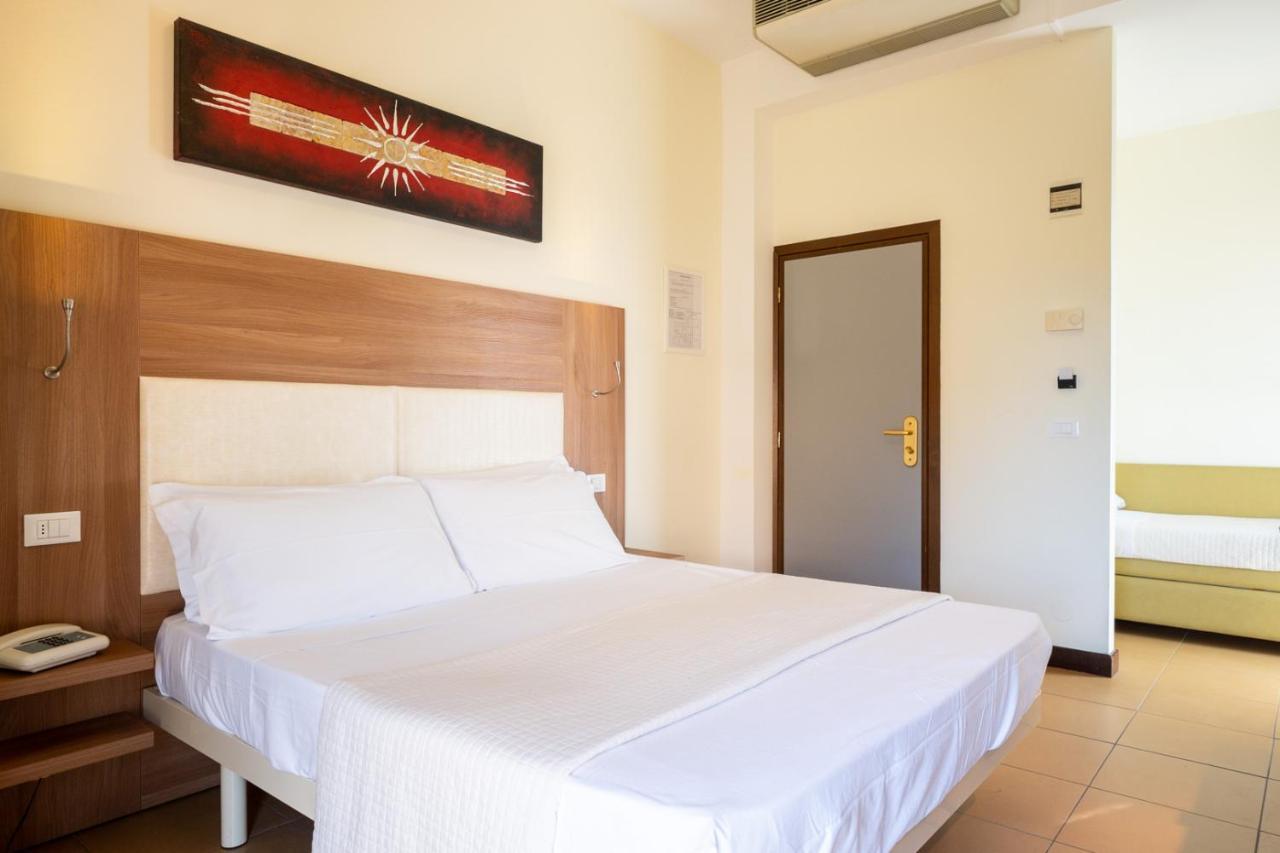 Hotel City Rimini Esterno foto