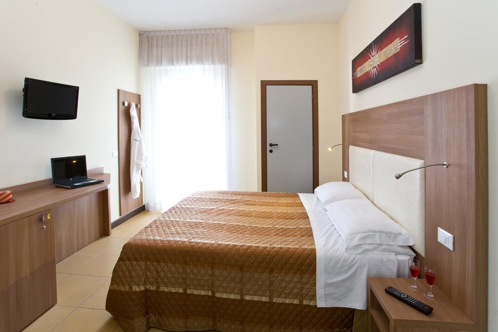 Hotel City Rimini Esterno foto